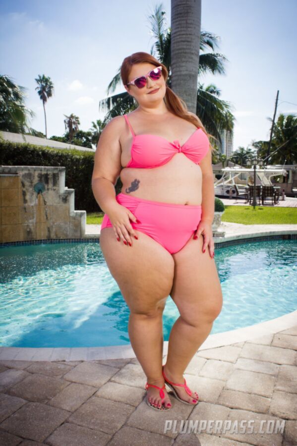 Free porn pics of Tiffany Star - stunning pink bikini poolside showing 5 of 136 pics