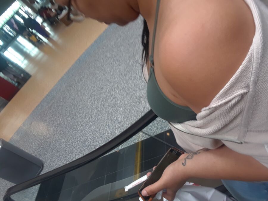 Free porn pics of met this black slut at the mall, smoker, gaveme her number after 15 of 20 pics