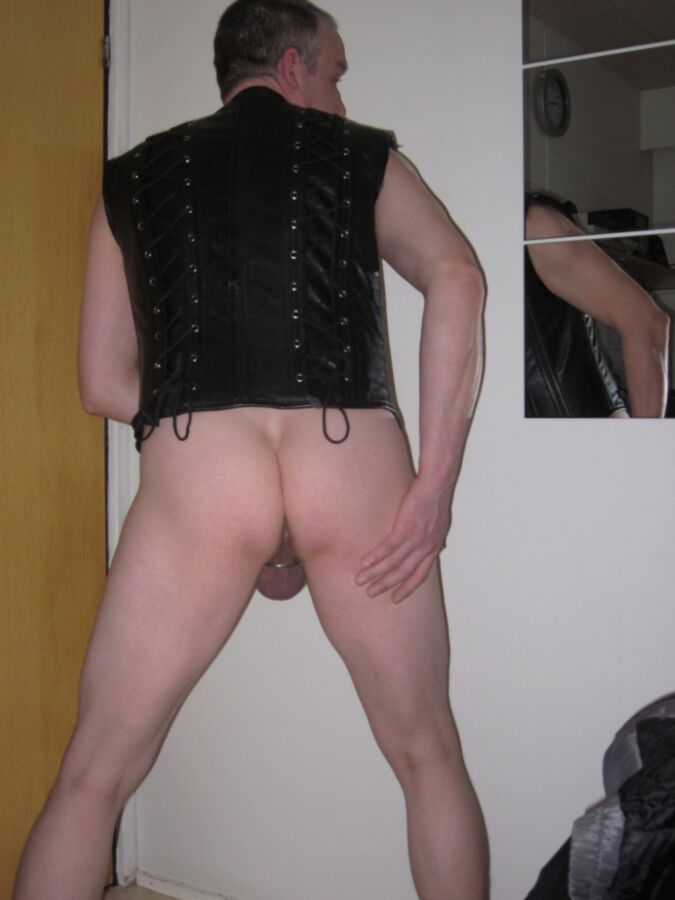 Free porn pics of Leather gay from Finland 18 of 26 pics