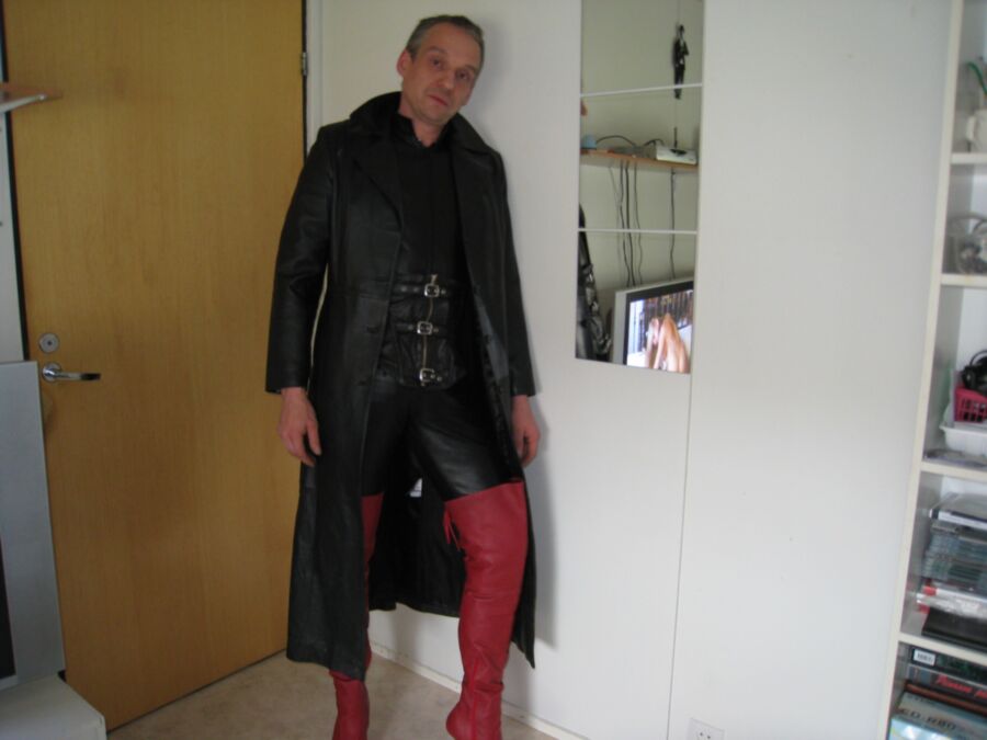 Free porn pics of Leather gay from Finland 3 of 26 pics