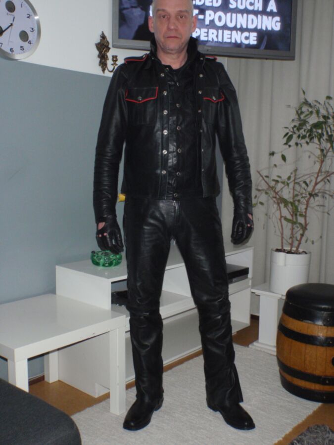 Free porn pics of Leather gay from Finland 19 of 26 pics