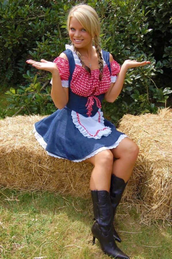 Free porn pics of Heidi beim Stroh machen im kurzen Arbeits-Dirndl 16 of 49 pics