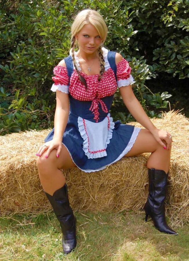 Free porn pics of Heidi beim Stroh machen im kurzen Arbeits-Dirndl 12 of 49 pics