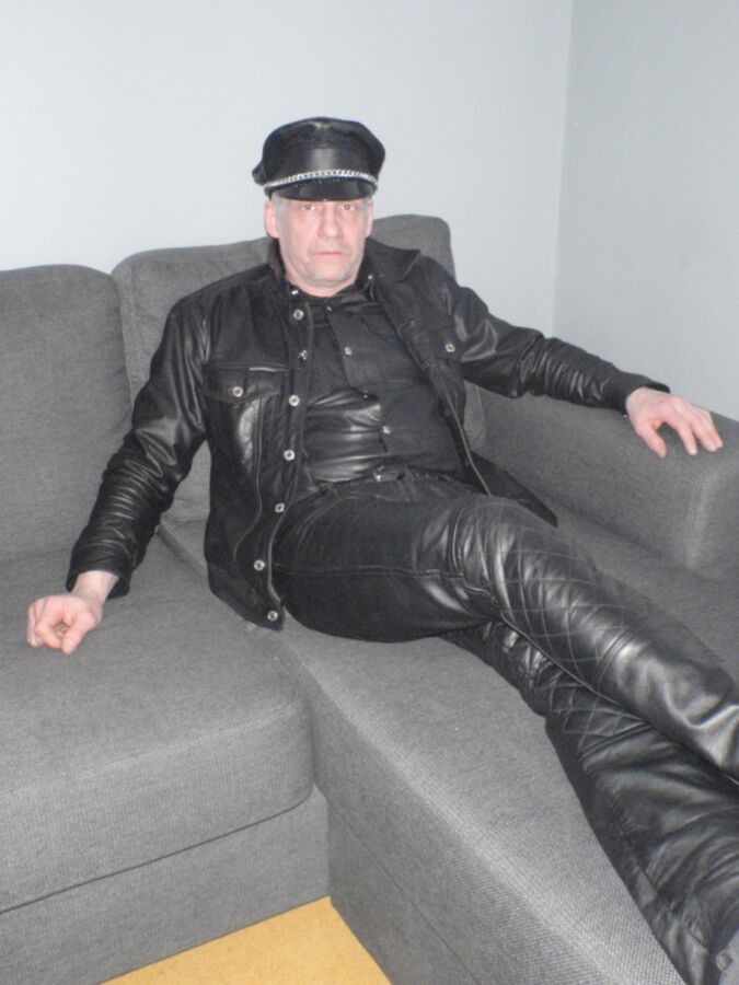 Free porn pics of Leather gay from Finland 9 of 26 pics