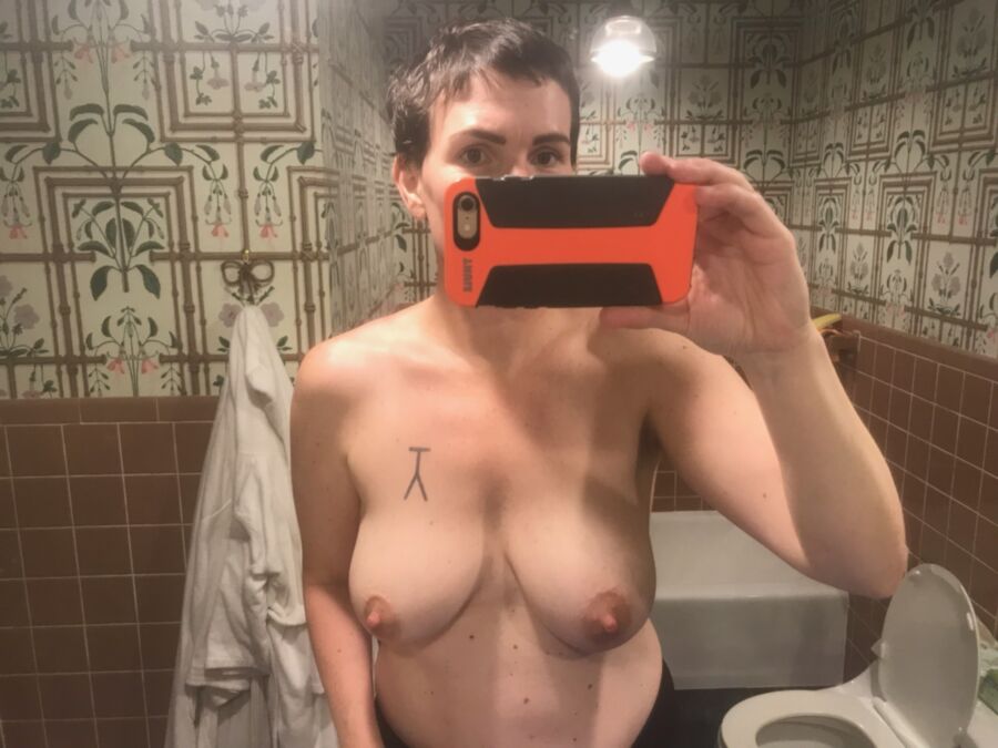 Free porn pics of Aunt Julie and her perfect huge Nebraska natural tits! 1 of 1 pics