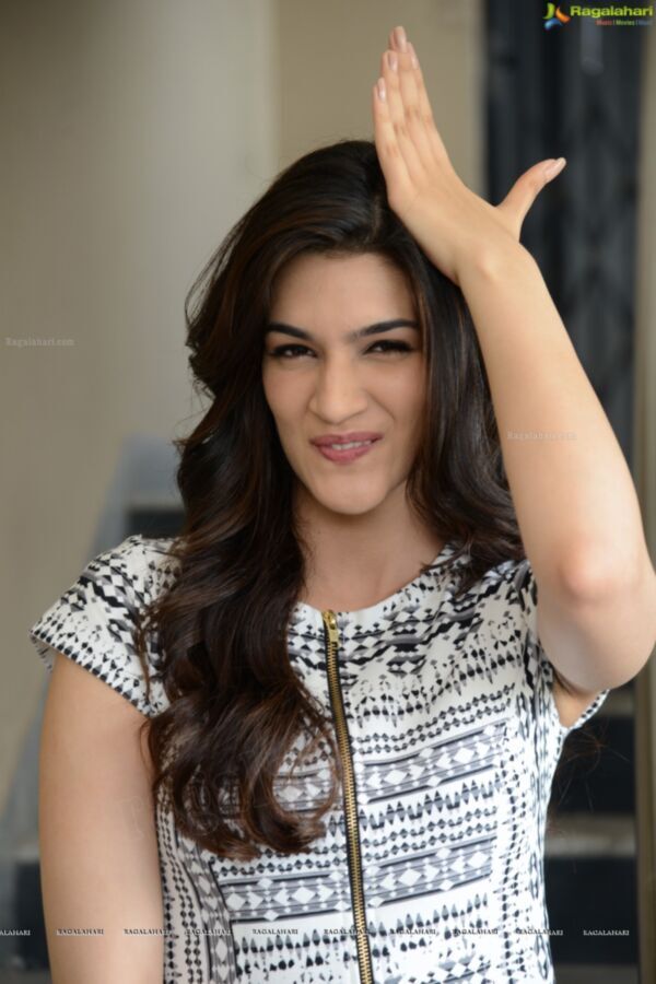 Free porn pics of Kriti Sanon- Hot, Beautiful Pics of Curvy Indian Bollywood Celeb 19 of 133 pics