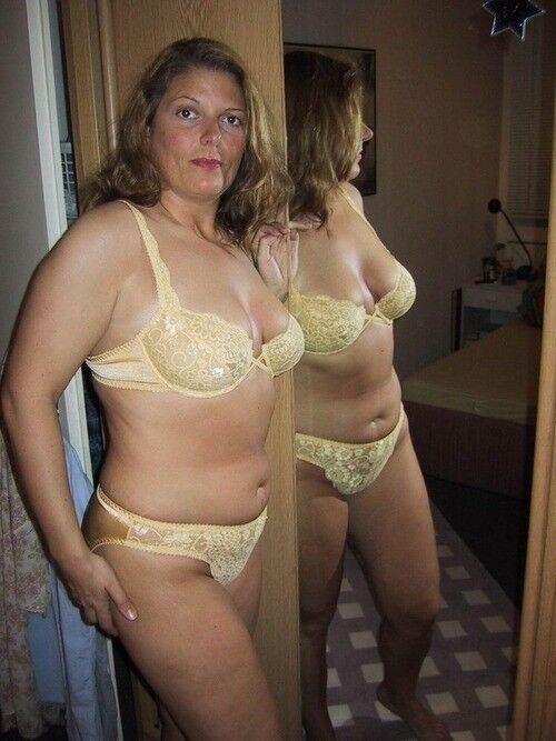 Free porn pics of Mature Aunts in Underwear 2 of 10 pics