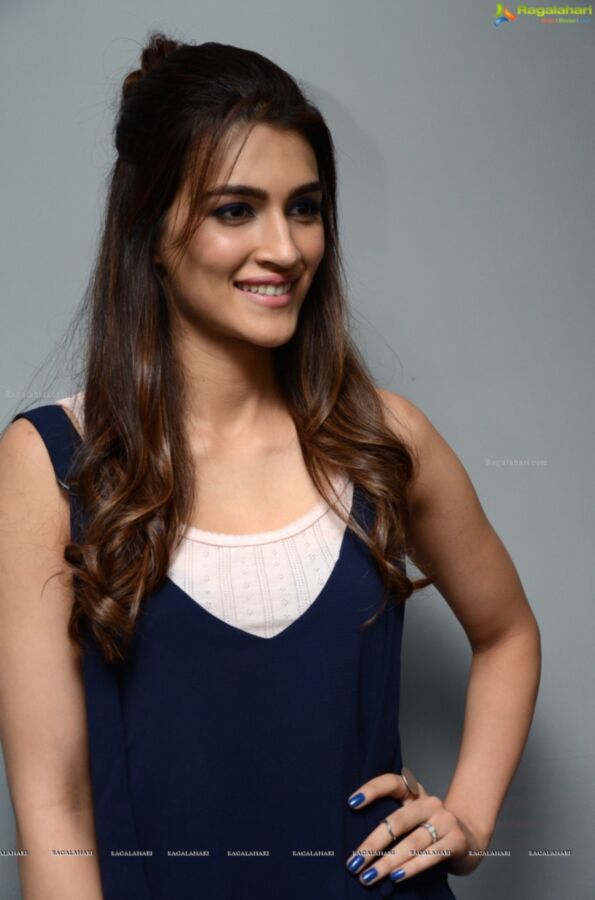 Free porn pics of Kriti Sanon - Sexy and Sizzling Indian Celeb in Press Meet 7 of 20 pics