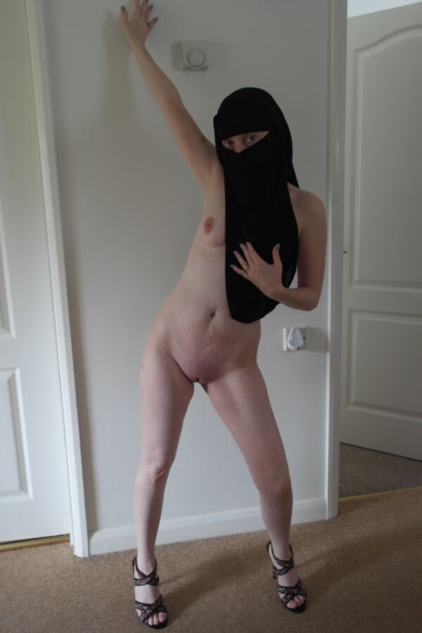 Free porn pics of Pale Skinned Muslim Girl in Niqab 16 of 23 pics