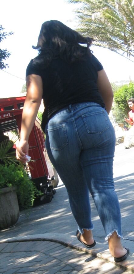 Free porn pics of Candid Big Asses 14 of 24 pics