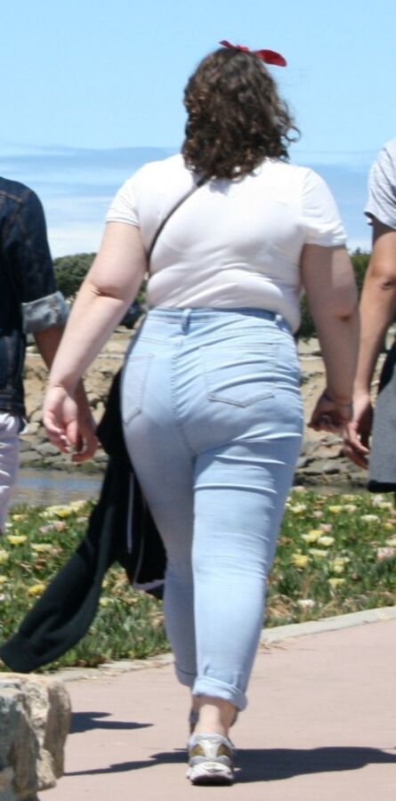 Free porn pics of Candid Big Asses 7 of 24 pics