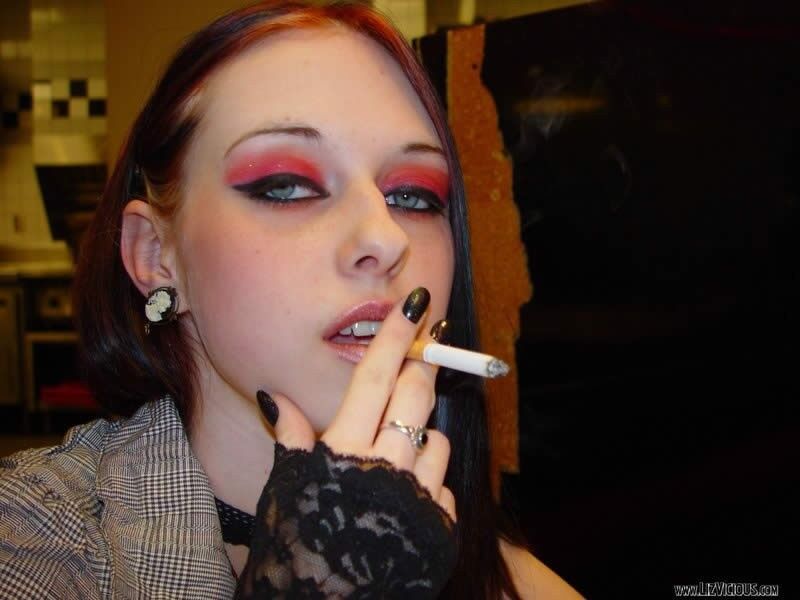 Free porn pics of LIZ VICIOUS SMOKING, SMALL, NICE, GOTH AND HOT! 22 of 43 pics