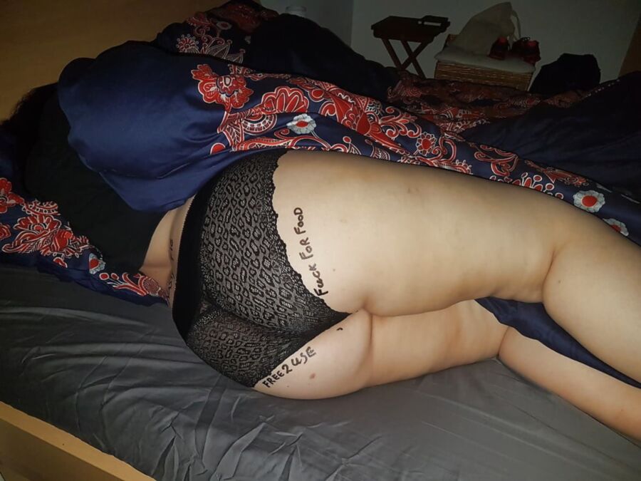 Free porn pics of Sleeping Fat Pig Melanie Humiliation 11 of 13 pics