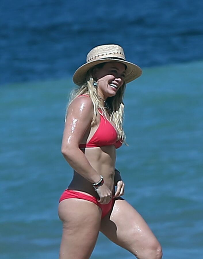 Free porn pics of Hilary Duff - Sexy Hollywood Celeb in Hot Bikini in Mexico Beach 24 of 36 pics