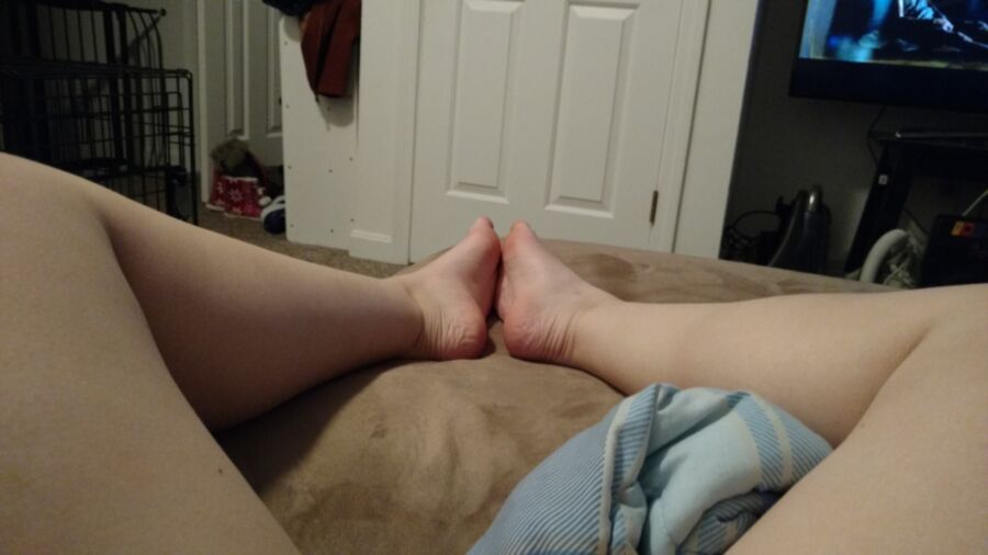 Free porn pics of My Wife, mostly her feet 15 of 44 pics
