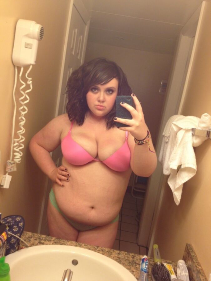 Free porn pics of Chubby, plump, thick, rubenesque and just plain ole fat LXXVI 6 of 100 pics