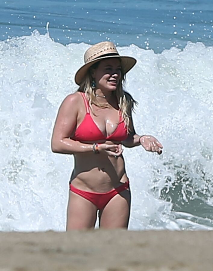 Free porn pics of Hilary Duff - Sexy Hollywood Celeb in Hot Bikini in Mexico Beach 21 of 36 pics