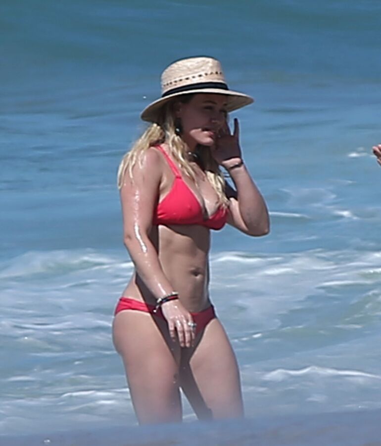 Free porn pics of Hilary Duff - Sexy Hollywood Celeb in Hot Bikini in Mexico Beach 22 of 36 pics