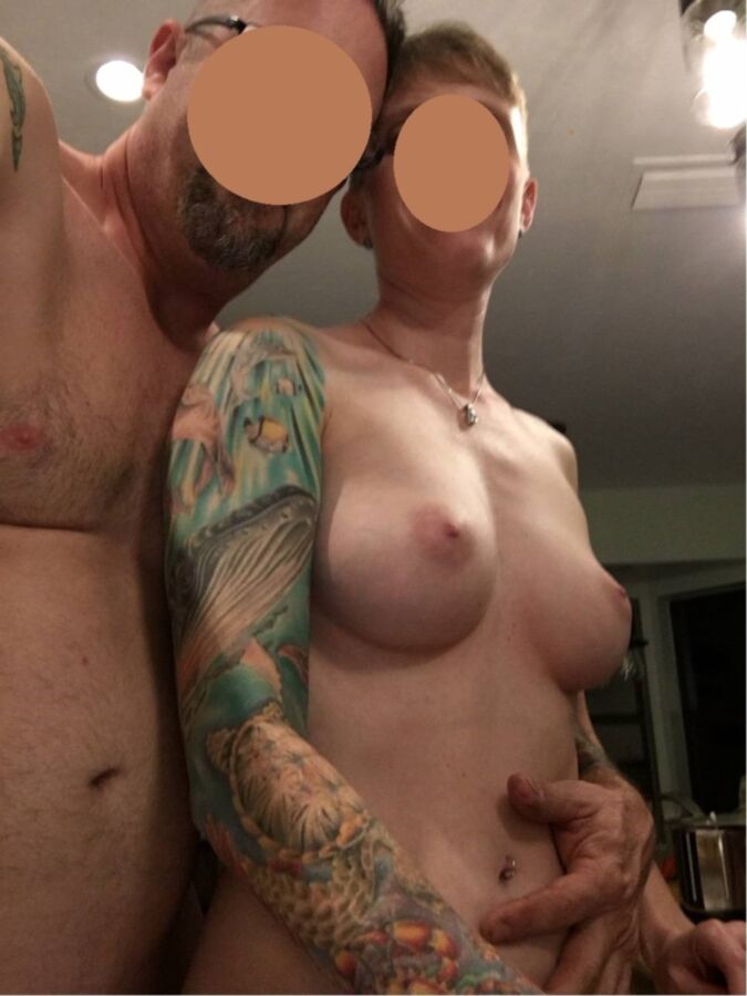 Free porn pics of us naked 2 of 3 pics