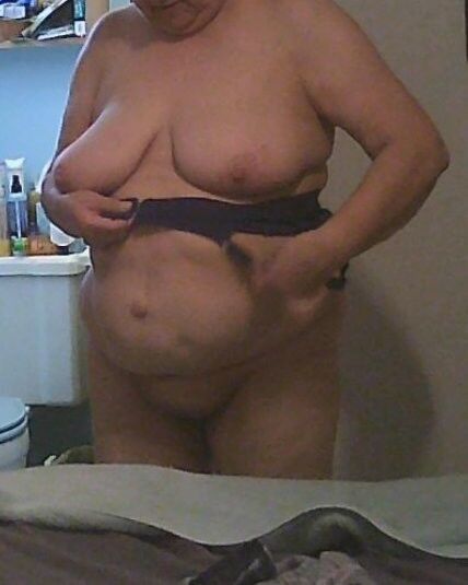 Free porn pics of Oldie sent to me 3 of 6 pics