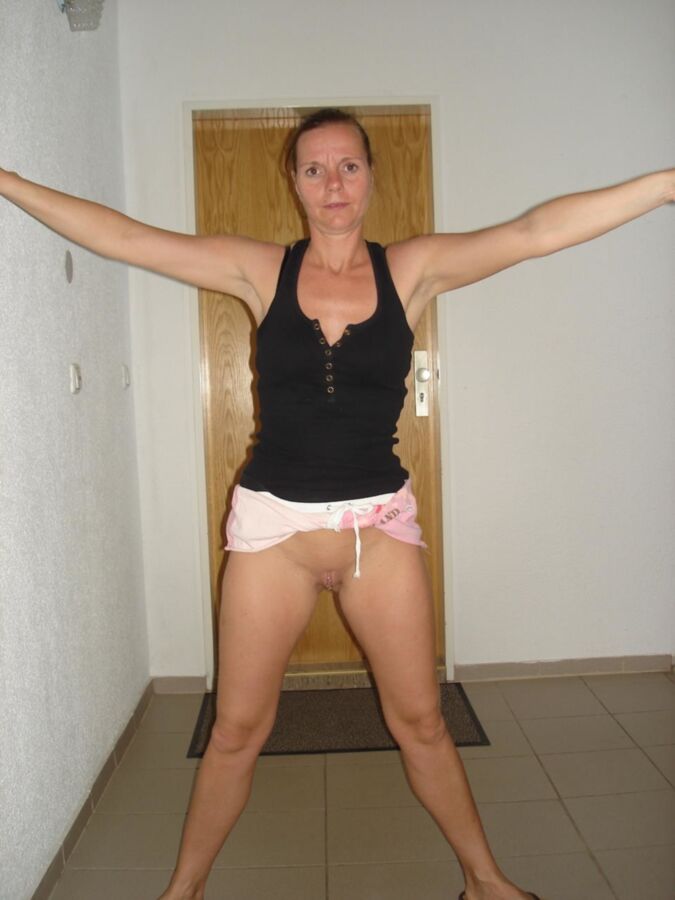 Free porn pics of Ältere Bilder von Janine 16 of 17 pics