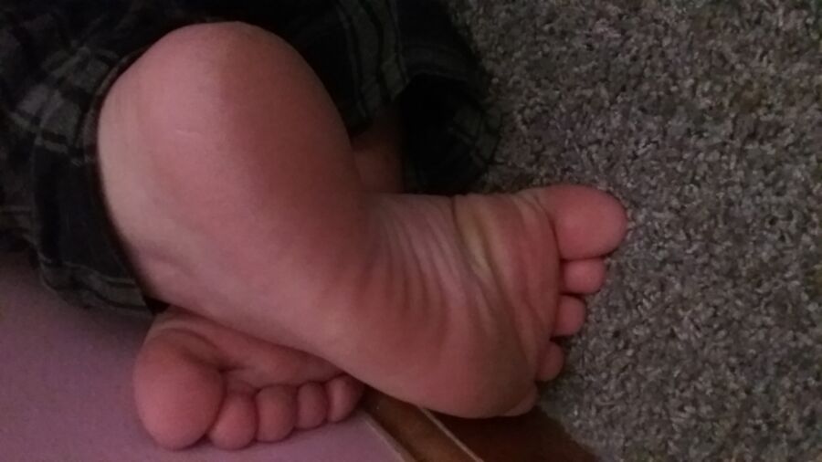 Free porn pics of Small Set of wifes sext feet.  3 of 5 pics