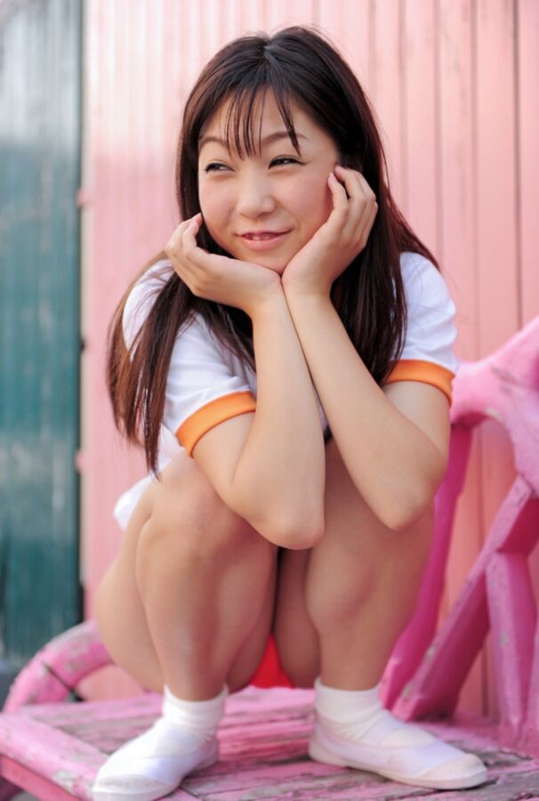 Free porn pics of Japanese gravure model Ami Asai 18 of 100 pics