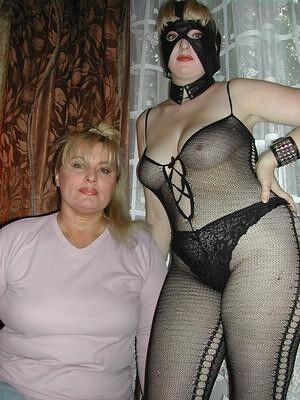 Free porn pics of Russian mature mistress POLINA 12 of 20 pics