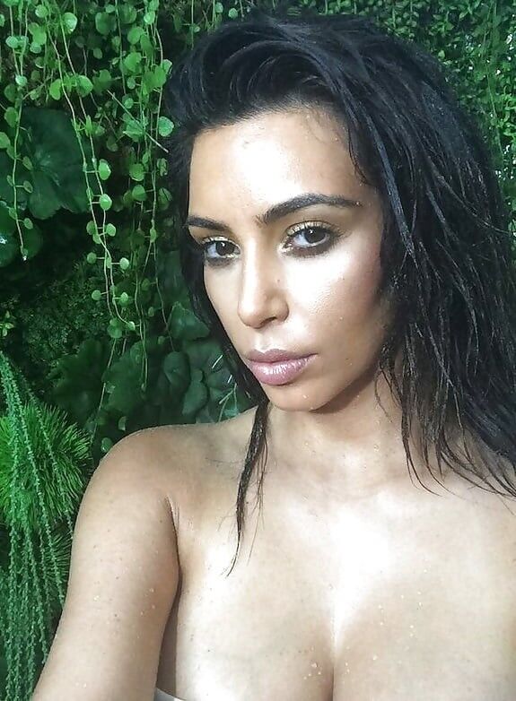 Free porn pics of kim kardashian face 22 of 26 pics