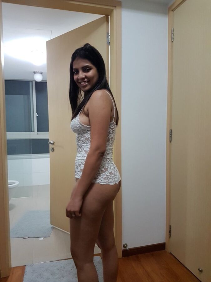 Free porn pics of Indian wife exposed 1 of 13 pics