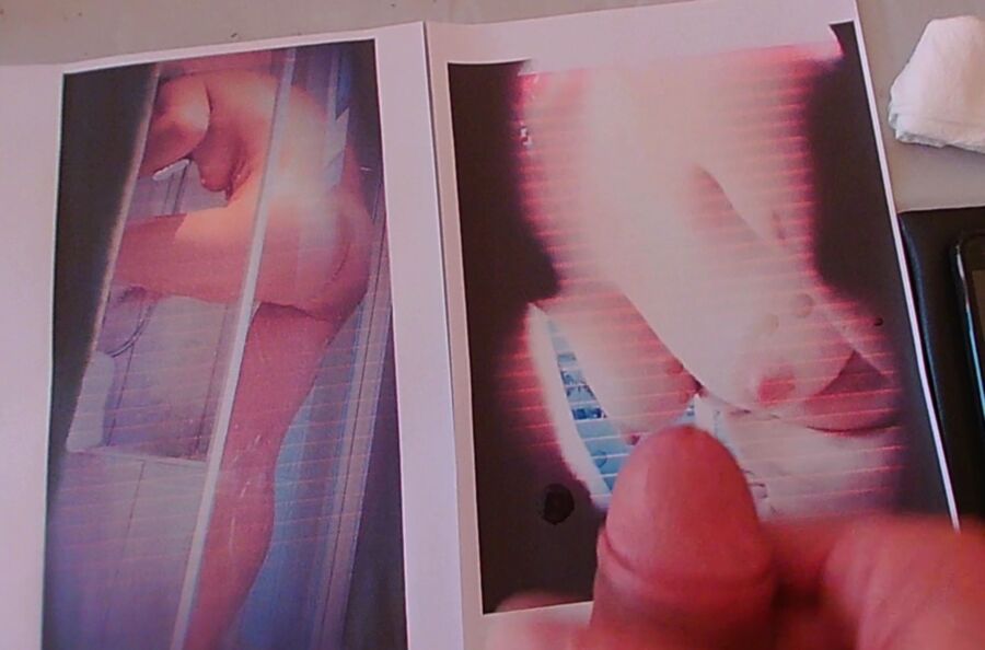 Free porn pics of User bespritzt die Titten meiner Frau 5 of 7 pics