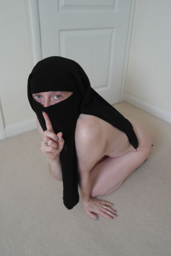Free porn pics of Shy Wife in Niqab 5 of 39 pics