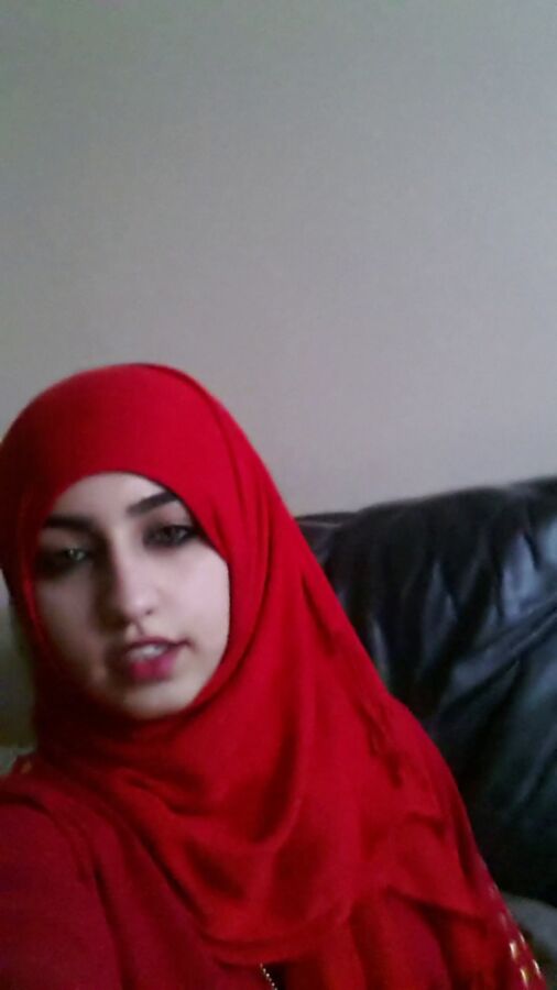 Free porn pics of Hijab Paki Indian sexy babe BJ LIPS X 1 of 40 pics