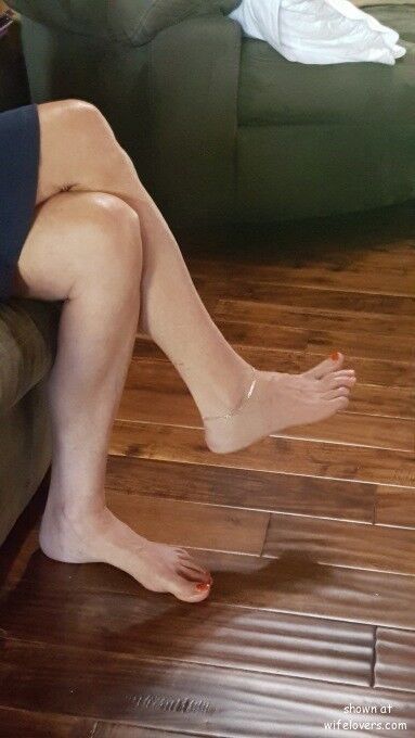 Free porn pics of Ankle Bracelets are so damn hott....I love them 18 of 93 pics