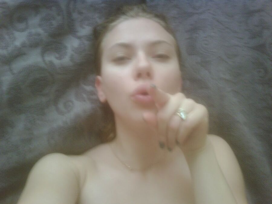 Free porn pics of Scarlett Johansson - best of 1 of 43 pics