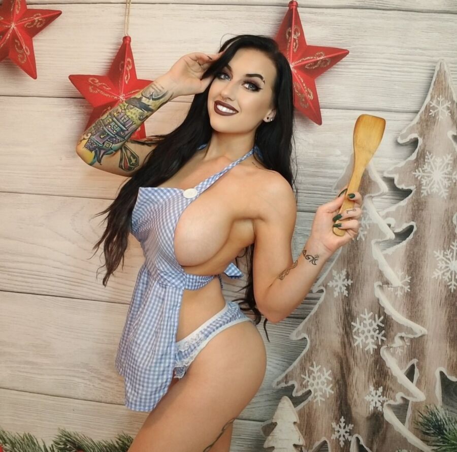 Free porn pics of Goddess Cubbi 5 of 6 pics