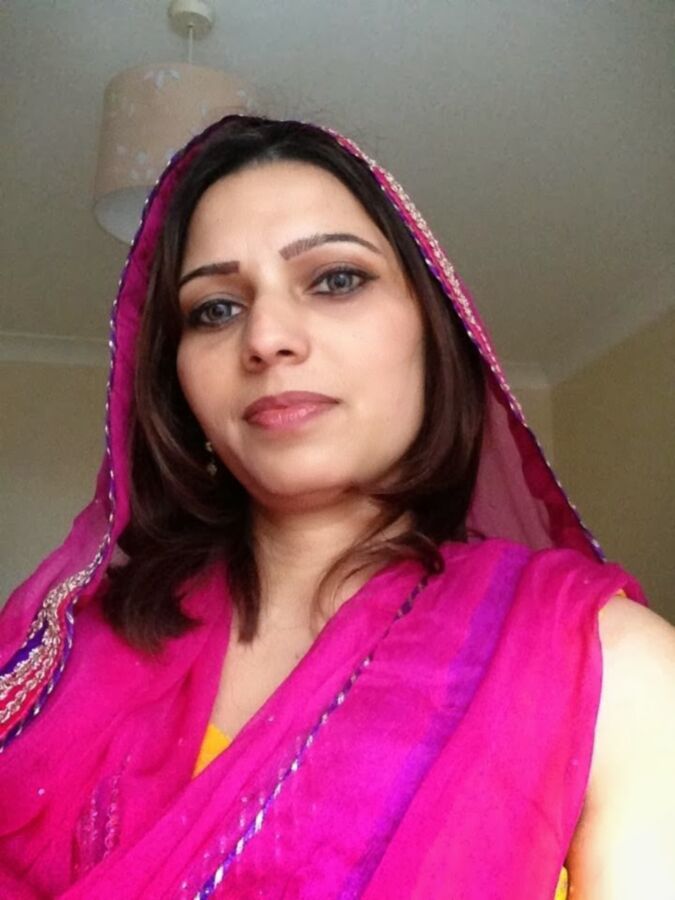 Free porn pics of Punjabi wife sardarni 13 of 22 pics