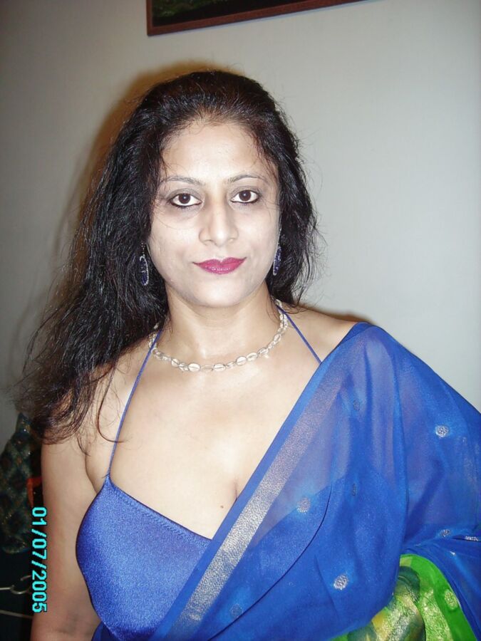 Free porn pics of Punjabi milf wife 2 of 7 pics