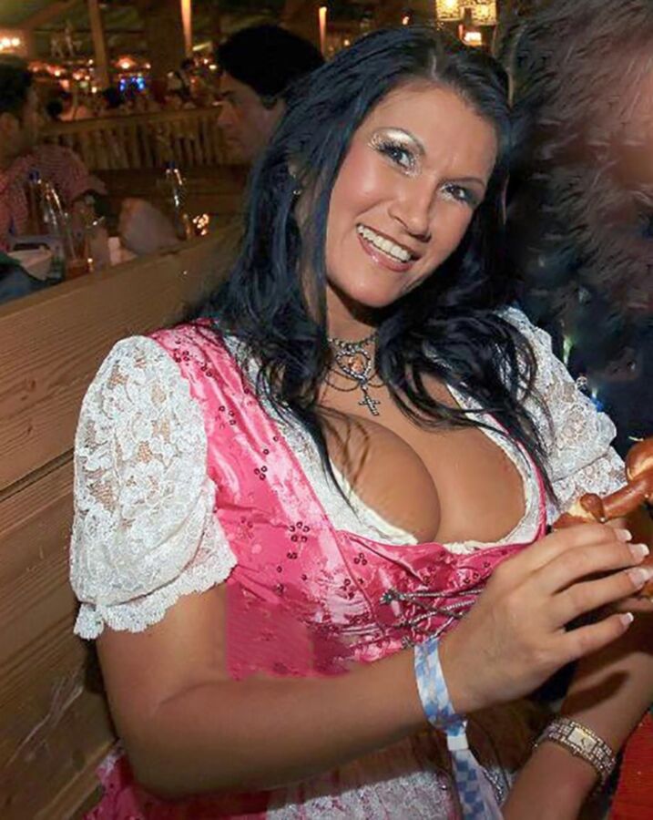 Free porn pics of Fesche Madln im Dirndl zum Hundertdreisigst`n 21 of 100 pics