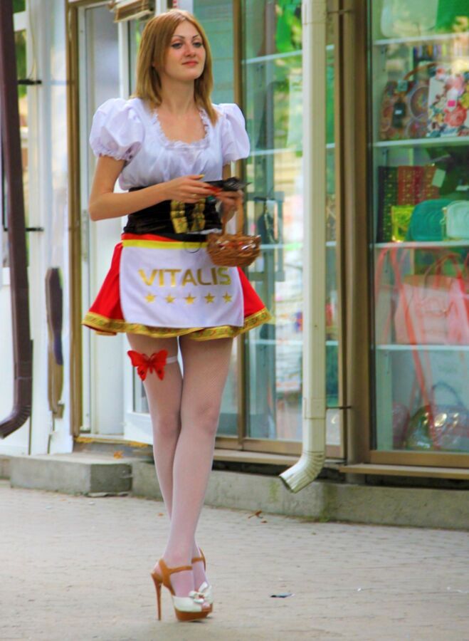 Free porn pics of je kürzer das Dirndl, desso höher die Pfennigabsätz` 1 of 20 pics