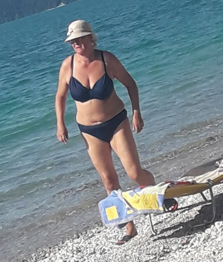 Free porn pics of Granny changing at lake 3 of 46 pics