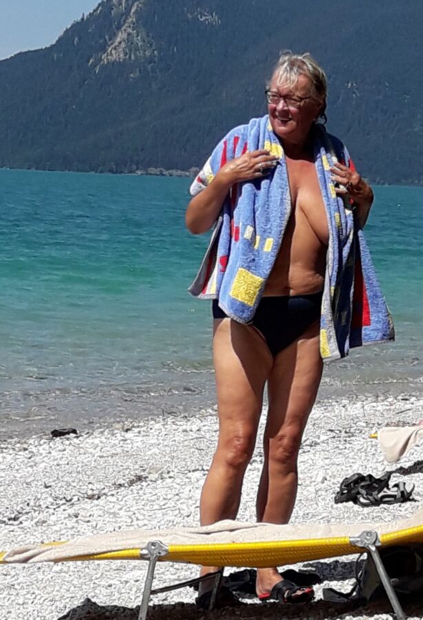 Free porn pics of Granny changing at lake 20 of 46 pics