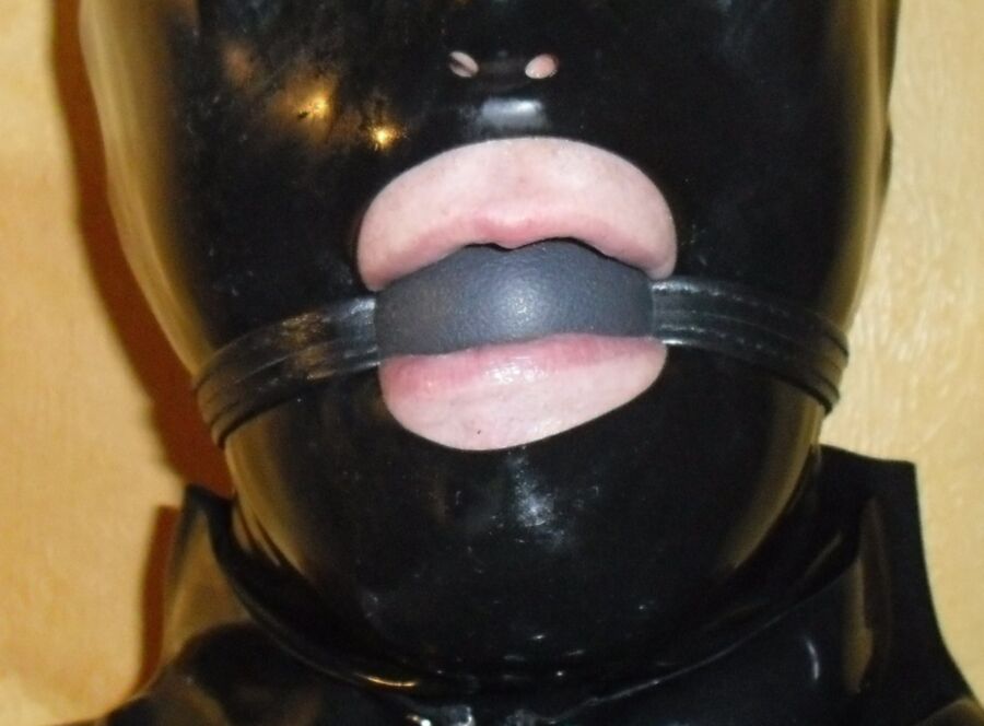 Free porn pics of please plug my rubber face 12 of 17 pics