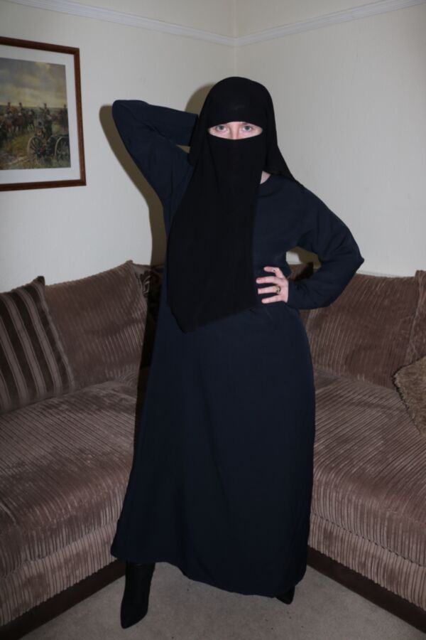 Free porn pics of Burqa Niqab Stockings and Suspenders 5 of 45 pics