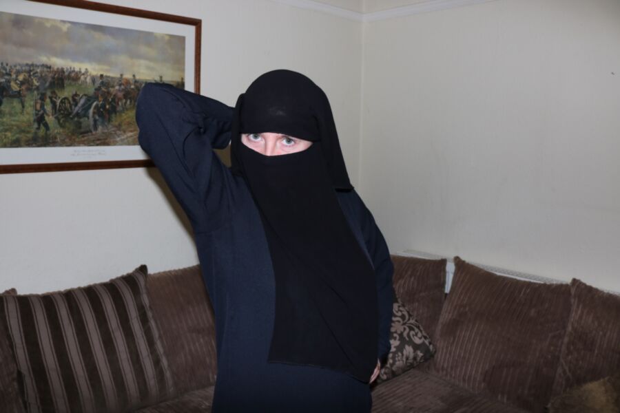 Free porn pics of Burqa Niqab Stockings and Suspenders 8 of 45 pics