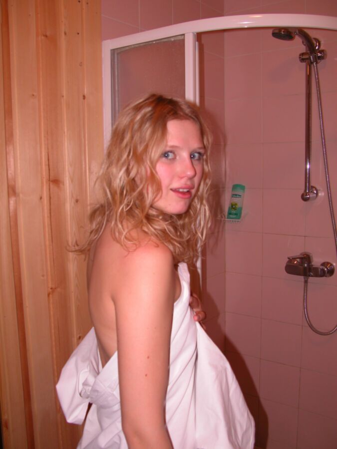 Free porn pics of ......veronica...shower time 1 of 14 pics