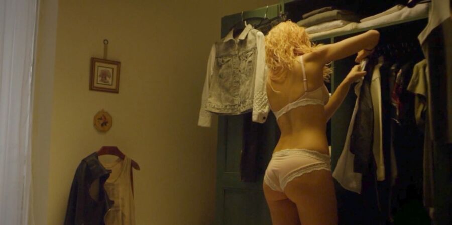 Free porn pics of Ana De Armas Ass - Screencaps 9 of 45 pics