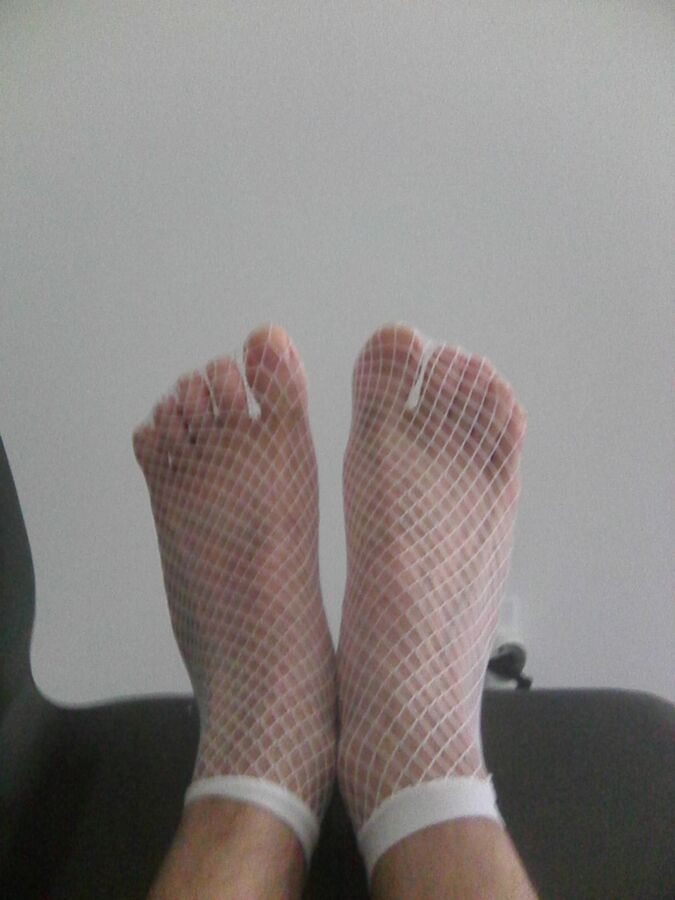 Free porn pics of my feet in fishnet socks 2 of 3 pics