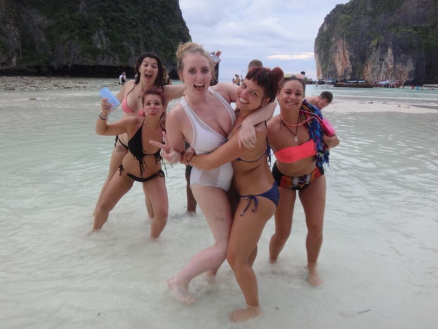 Free porn pics of Thailand  13 of 48 pics