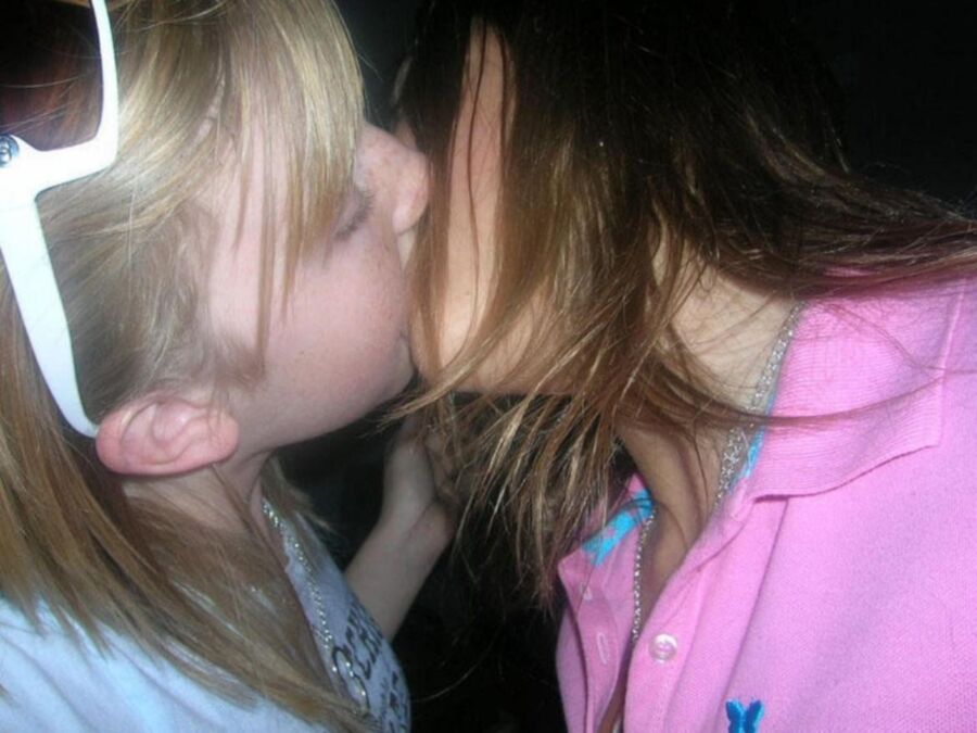 Free porn pics of mix of mostly amateur nn and nude teen girls tongue kissing. 7 of 128 pics
